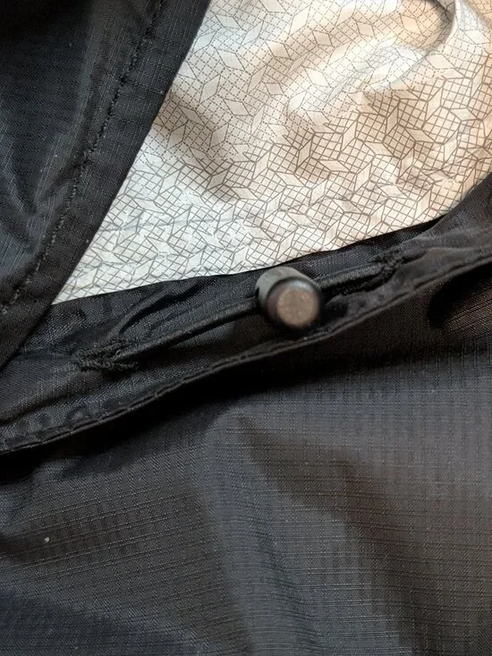 Marmot Black Lightweight Rain Jacket Hooded Utility Vented | Size M NWOT - Picture 9 of 17